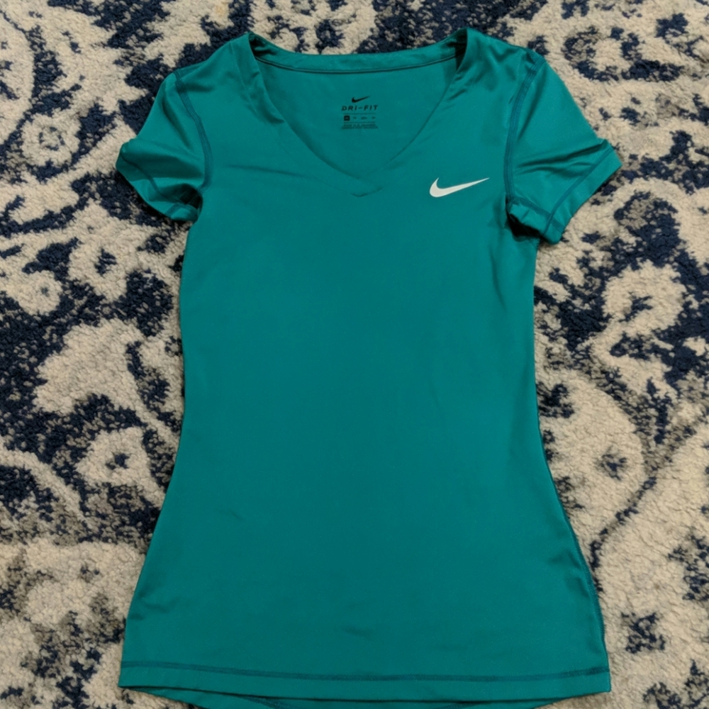 Nike Dri-fit T-shirt
